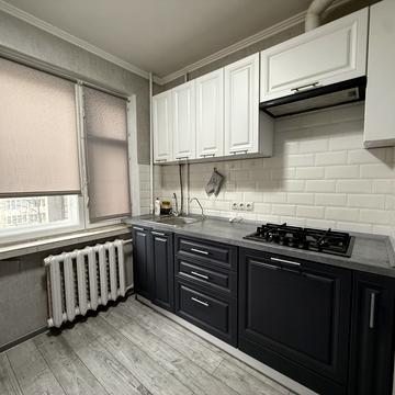 Машинобудівна вул., 25