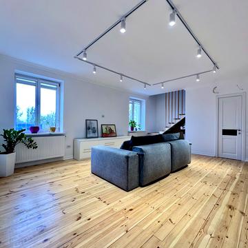 Личаківська вул. (), 204