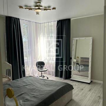 Університетська вул., 3/4