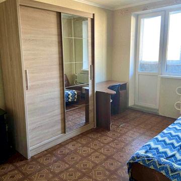 Леся Сердюка вул. (Командарма Корка), 4