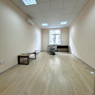 Євгена Коновальця вул. (Щорса), 36