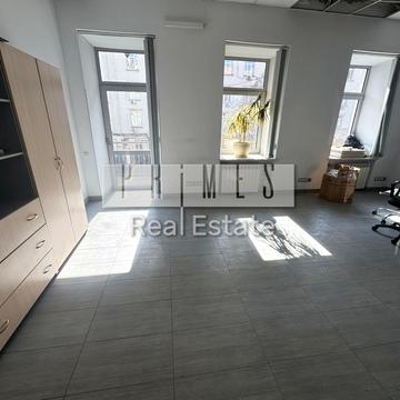 Шота Руставелі вул., 4