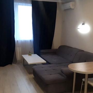 Деміївська вул., 13