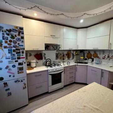 Володимира Івасюка просп. (Героїв Сталінграду), 52