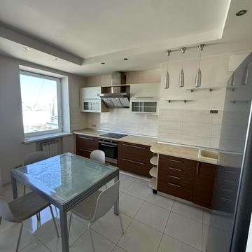 Дніпровська набережна вул., 26-А