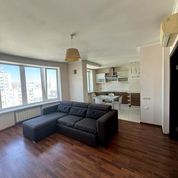 Дніпровська набережна вул., 26-А