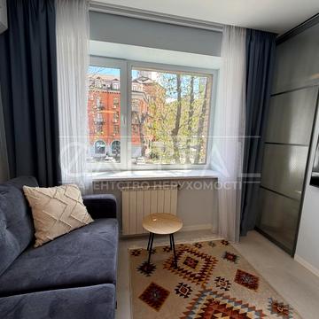 Мечникова вул. (Кловський), 7