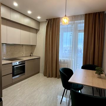 Варненська вул., 29