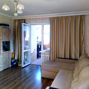 Академіка Сахарова вул., 42