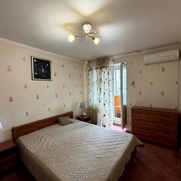 Володимира Івасюка просп. (Героїв Сталінграду), 14