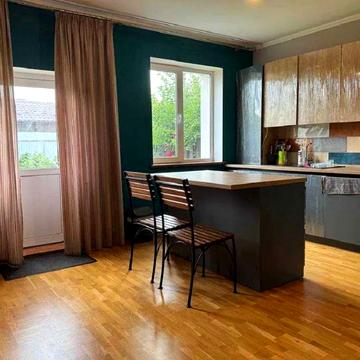 Січова вул., 6