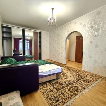 Петра Калнишевського вул. (Михайла Майорова), 7