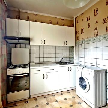 Наталії Ужвій вул., 10