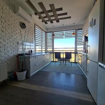 Анатолія Петрицького вул., 15