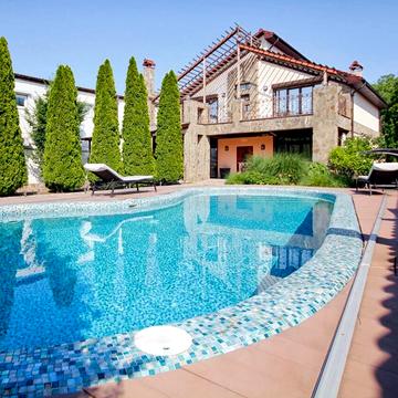 Чубаївська вул., 14