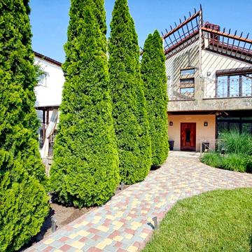 Чубаївська вул., 14