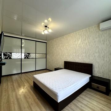 Прибузька вул., 12/1