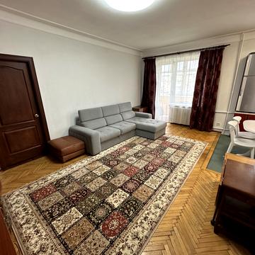 Миколи Міхновського бульв. (Дружби народів), 8