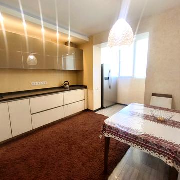 Шкільна вул., 37