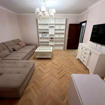 Кадетський Гай вул., 3