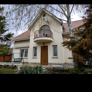 Озерна вул., 26