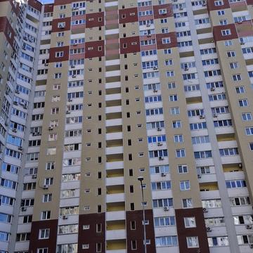 Академіка Глушкова просп., 9-Є