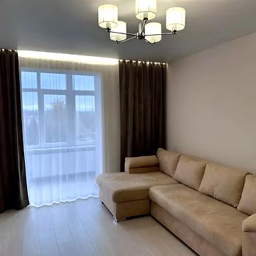 Чорновола вул., (Будинок 1)