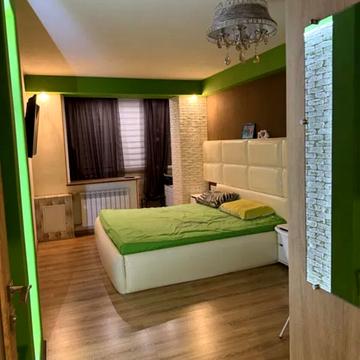 Нескорених вул. (Героїв Праці), 4