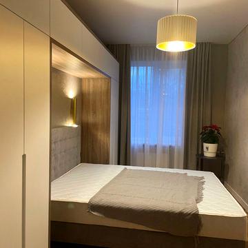 Костомарівська вул., 4