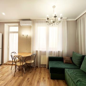 Григорія Гуляницького вул., 35