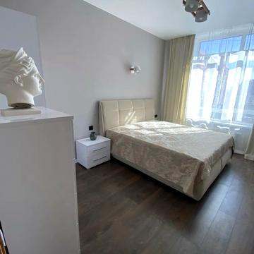 Річкова вул., 4