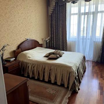 Почайнинська вул., 23