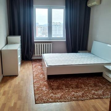 Червоної Калини просп. (Володимира Маяковського), 1-В