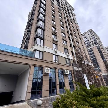 Університетська вул., 3/8