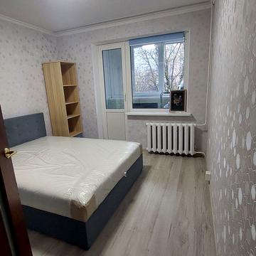 Європейського Союзу просп. (Правди), 72