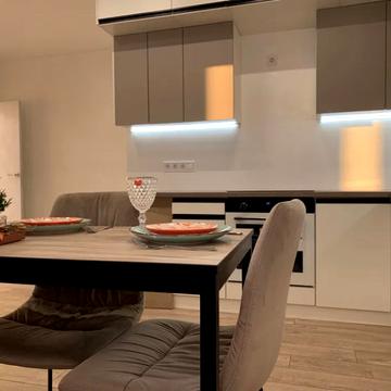 Університетська вул., 1-Ч