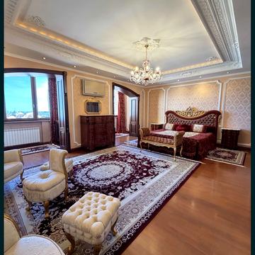 Володимира Івасюка просп. (Героїв Сталінграду), 4