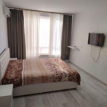 Амвросія Бучми бульв., 8