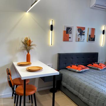 Героїв Небесної Сотні просп., (Будинок 20/10)