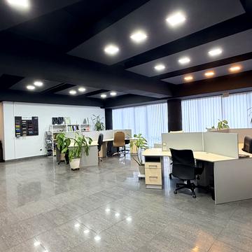 Набережна Перемоги вул., 10