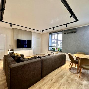 Назара Небожинського вул. (Павлюченка), 32