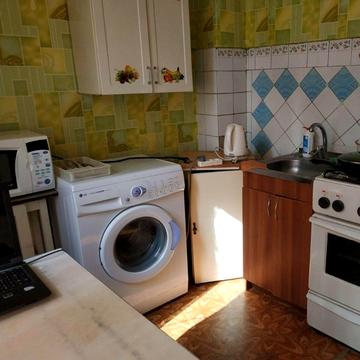 Нескорених вул., 38