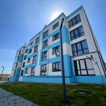 Фабрична вул., (Будинок 1)