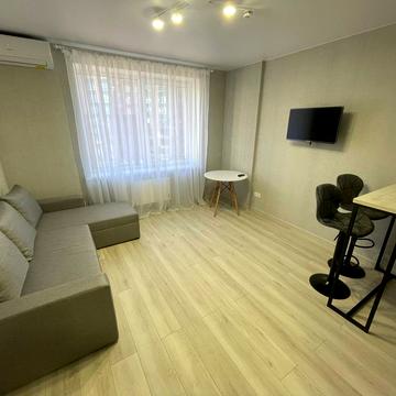 Героїв Небесної Сотні просп., (Будинок 20/10)