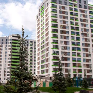 Василя Стуса вул., 1