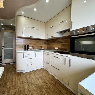 Вільний пров., 5