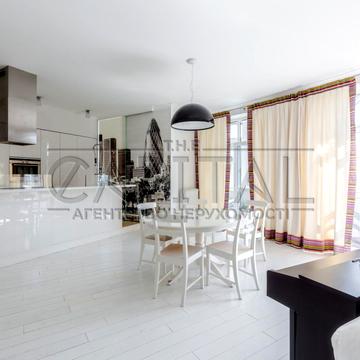 Євгена Коновальця вул. (Щорса), 32-Б