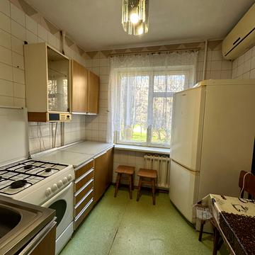 Академіка Заболотного вул., 38