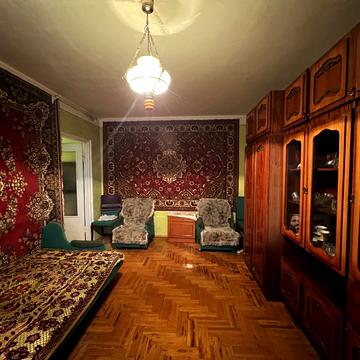 Василя Симоненка вул., 24а