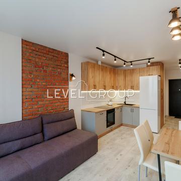 Віктора Некрасова вул. (Північно-Сирецька), 8